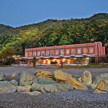 Hotel Ristorante La Scogliera - Nuova Gestione Piraino Kültér fotó
