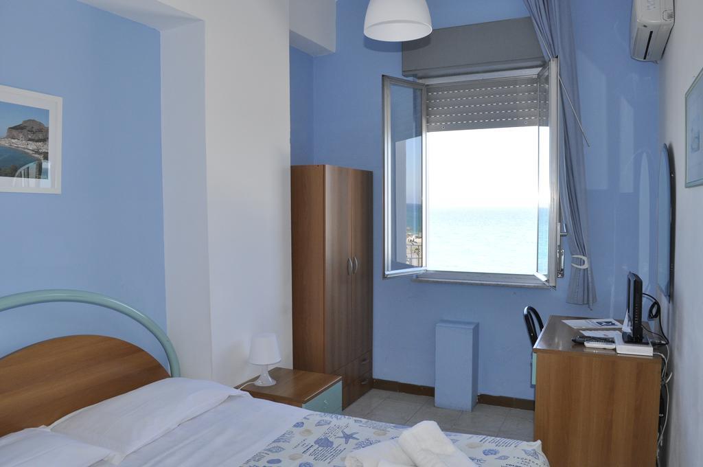 Hotel Ristorante La Scogliera - Nuova Gestione Piraino Kültér fotó