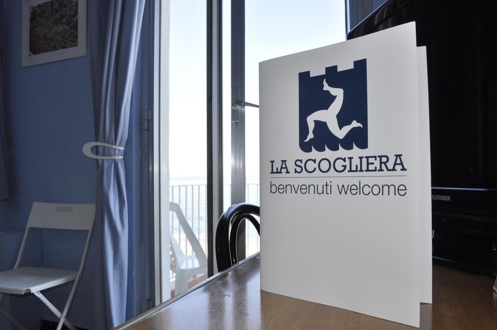 Hotel Ristorante La Scogliera - Nuova Gestione Piraino Kültér fotó