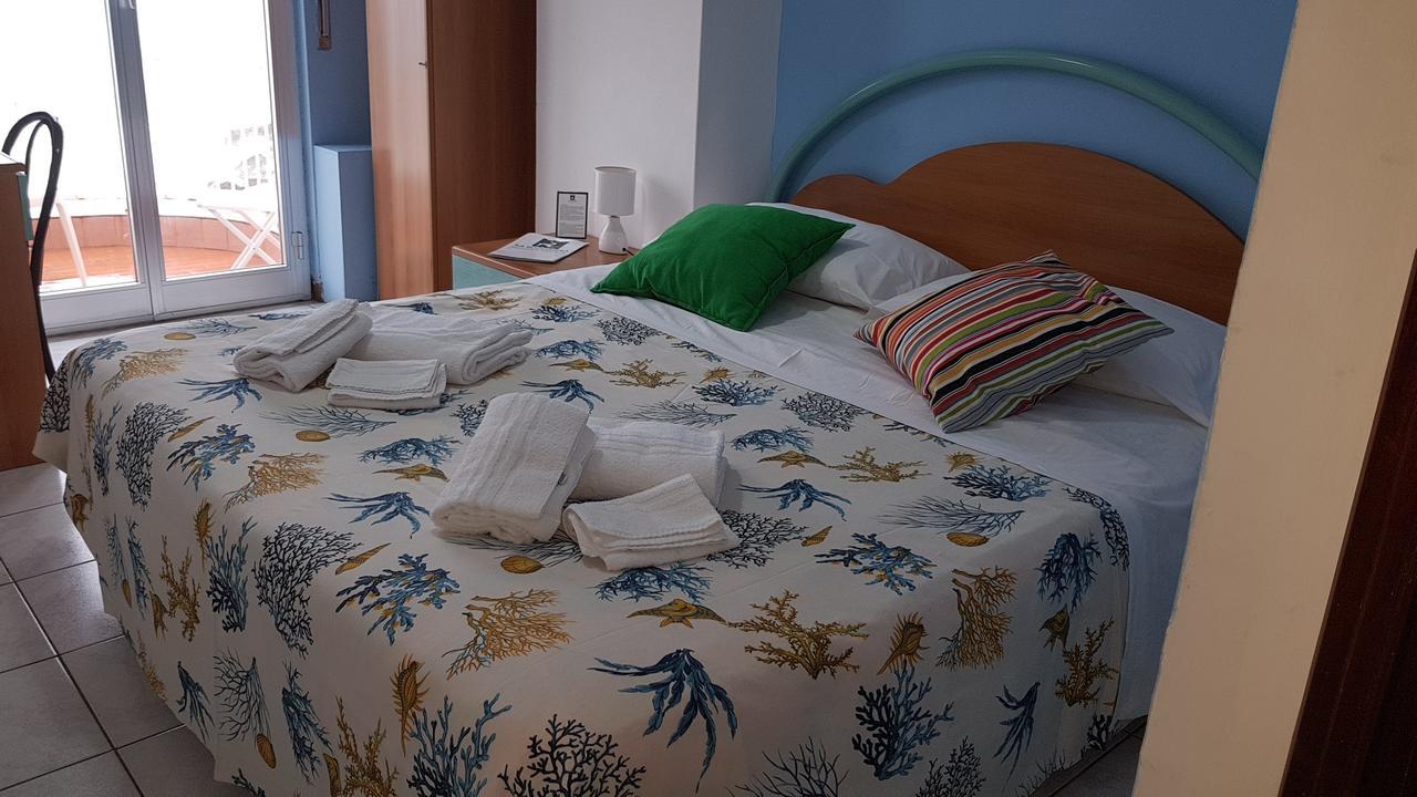 Hotel Ristorante La Scogliera - Nuova Gestione Piraino Kültér fotó
