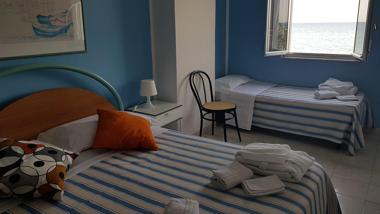 Hotel Ristorante La Scogliera - Nuova Gestione Piraino Kültér fotó